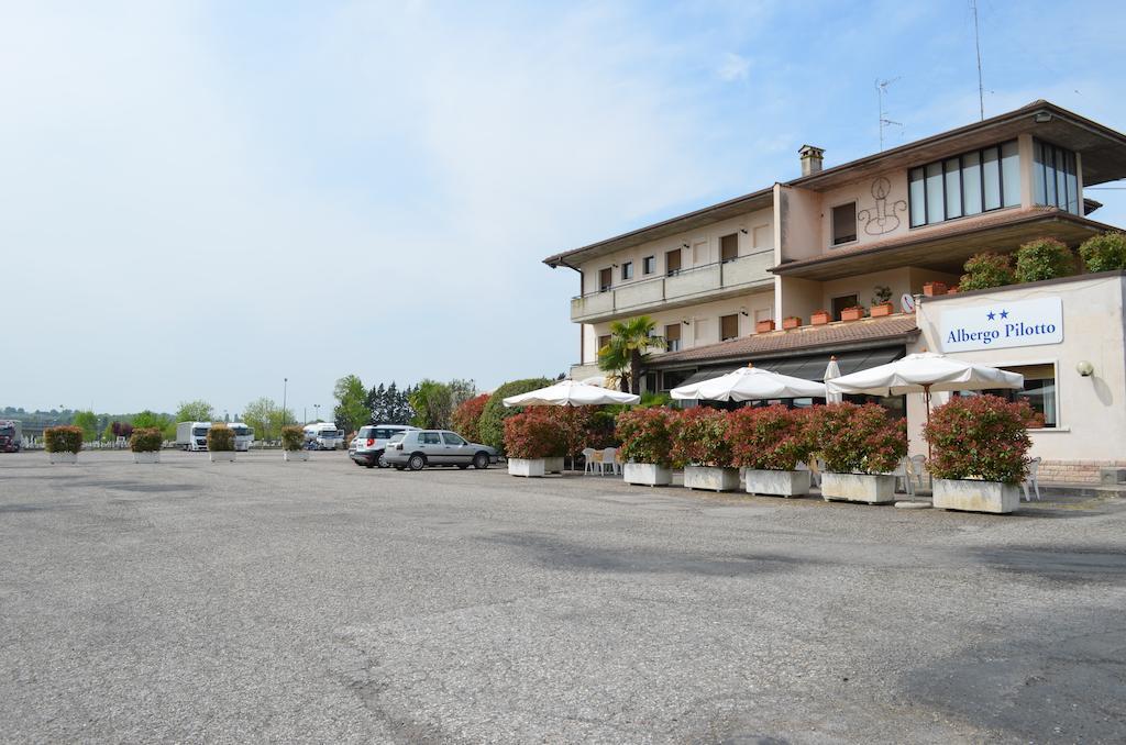 Hotel Pilotto Peschiera del Garda Ngoại thất bức ảnh