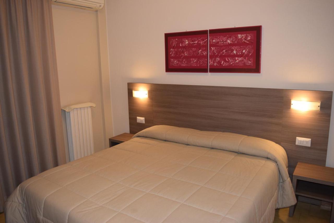 Hotel Pilotto Peschiera del Garda Ngoại thất bức ảnh